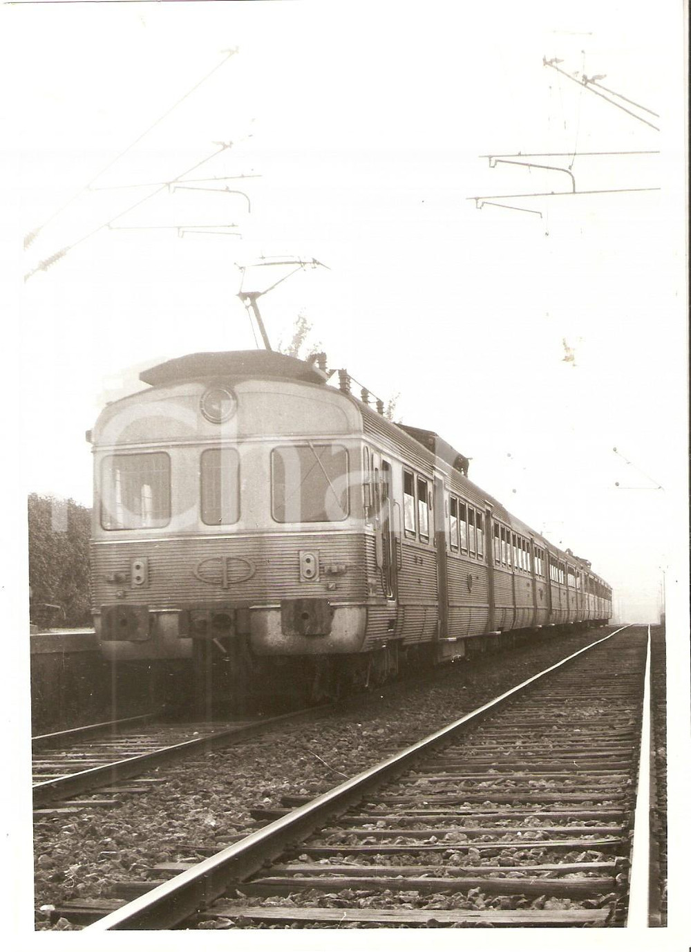 Fotografia d epoca originale 1965 ca CP Comboios de PORTUGAL Treno in movimento Foto 17 x 13 cm 1