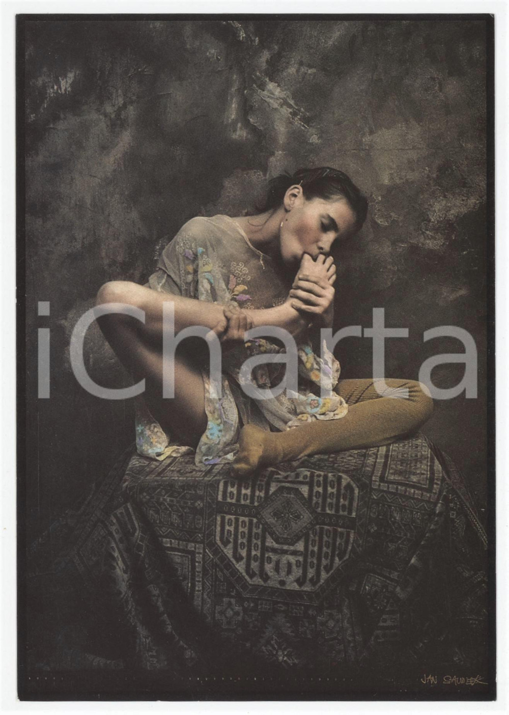 1992 EROTICA "The thumb" by Jan SAUDEK Girl sucking her foot thumb - Postcard FG  Cartolina d'epoca, non viaggiata. FAIR/discreto Lievi smussature agli angoli Formato: 10x15 cm originale e autentica 1