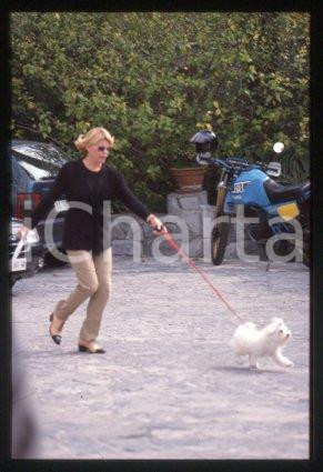 35mm vintage slide* 1997 ITALY American showgirl & actress Wendy WINDHAM (16)