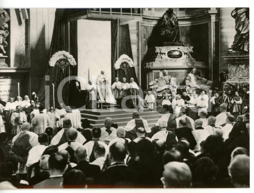 1957 ROMA - SAN PIETRO Papa PIO XII celebra il 18° anno di pontificato *Foto
