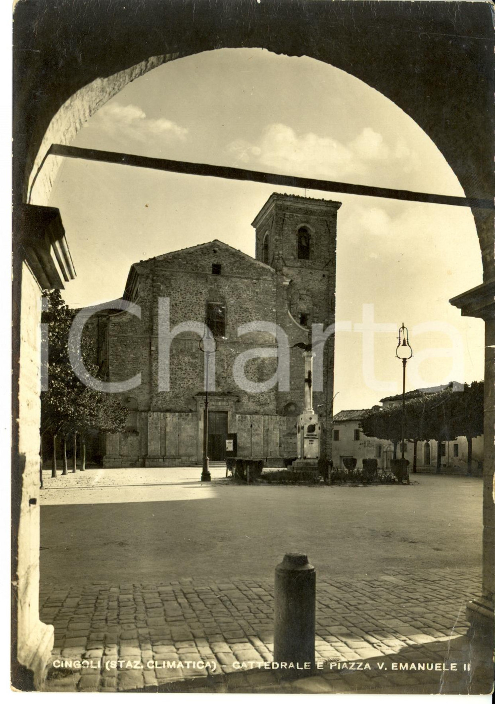 Cartolina originale da collezione 1960 ca CINGOLI (MC) Cattedrale e Piazza V. Emanuele II *Cartolina FG NV 1
