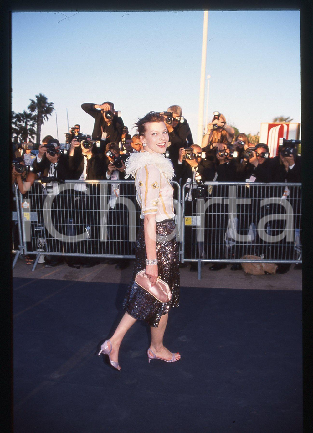35mm vintage slide* 2000 FESTIVAL DI CANNES Milla JOVOVICH - Photocall (4)