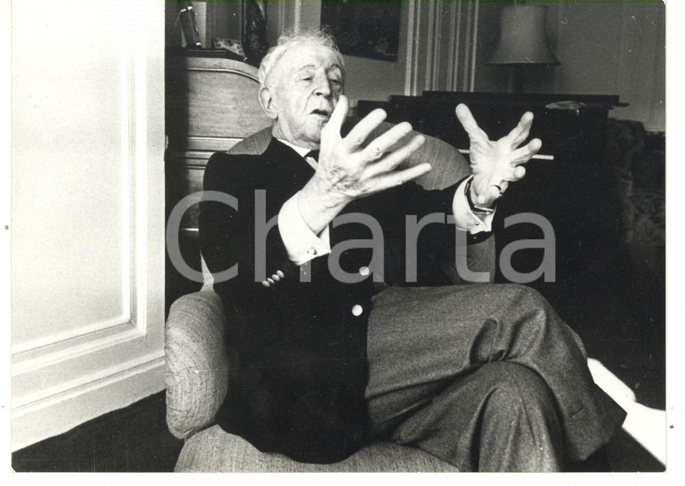 1975 MUSICA Arthur RUBINSTEIN Ritratto del pianista *Fotografia VINTAGE 18x13 cm  Fotografia d'epoca con didascalia coeva al verso.   CONDIZIONI: G FORMATO: 18x13 cm     originale e autentica 1