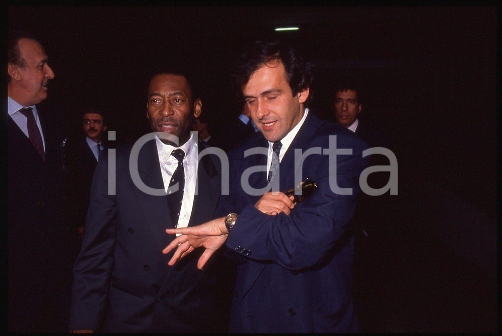 35mm vintage slide* 1990 MILANO PELÉ e Michel PLATINI al Galà di ITALIA '90 