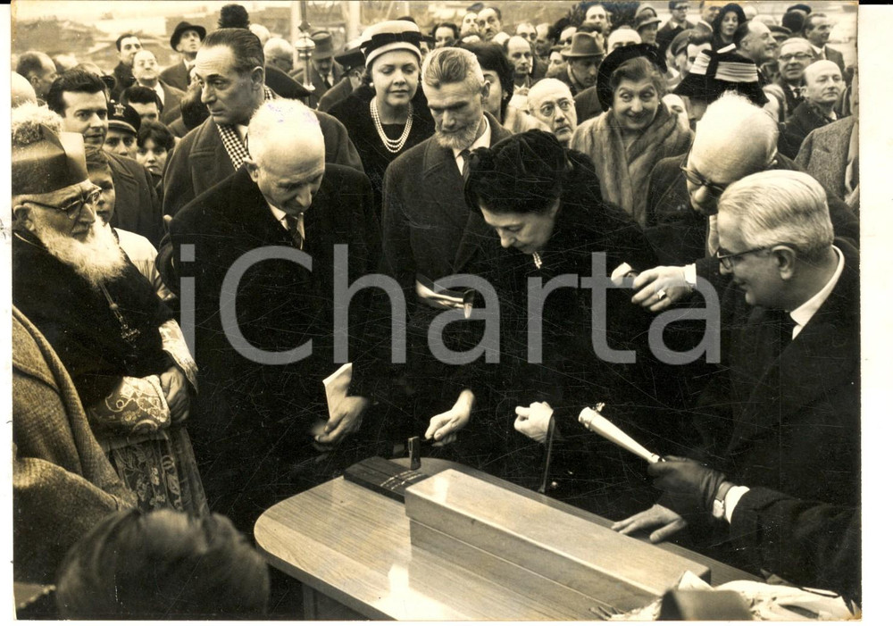 Fotografia d epoca originale 1960 MONFALCONE Laura SEGNI madrina della nuova turbocisterna AGIPBARI Foto 1