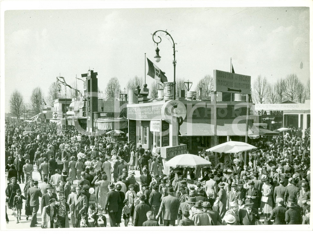 Fotografia d epoca originale 1936 MILANO Padiglione Condimenti SAPOR alla Fiera Campionaria FOTOGRAFIA 1