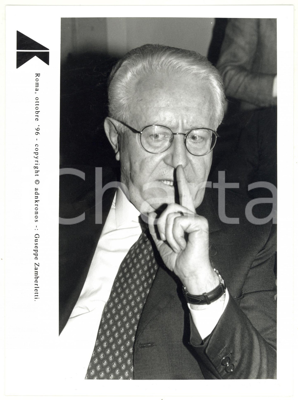 Fotografia d epoca originale 1996 ROMA Ritratto del senatore Giuseppe ZAMBERLETTI  Foto 17x24 cm 1