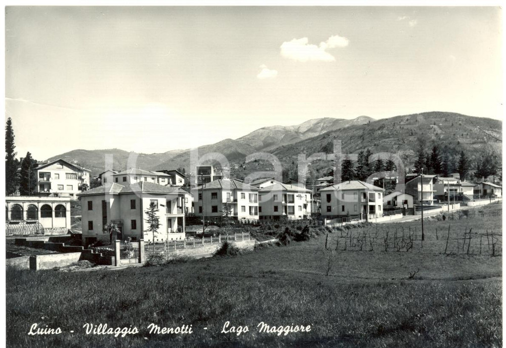 Cartolina originale da collezione 1950 ca LUINO VA Scorcio del VILLAGGIO MENOTTI sul Lago MAGGIORE FG NV 1