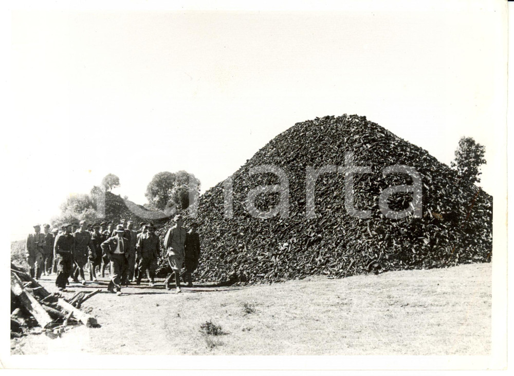 Fotografia d epoca originale 1940 AOI OLETTA ETIOPIA Il vicerÃ¨ visita le concessioni di carbone Foto 18x13 1