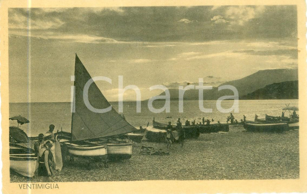 Cartolina originale da collezione 1949 VENTIMIGLIA IM Barche in secca sul bagnasciuga Cartolina postale FP VG 1