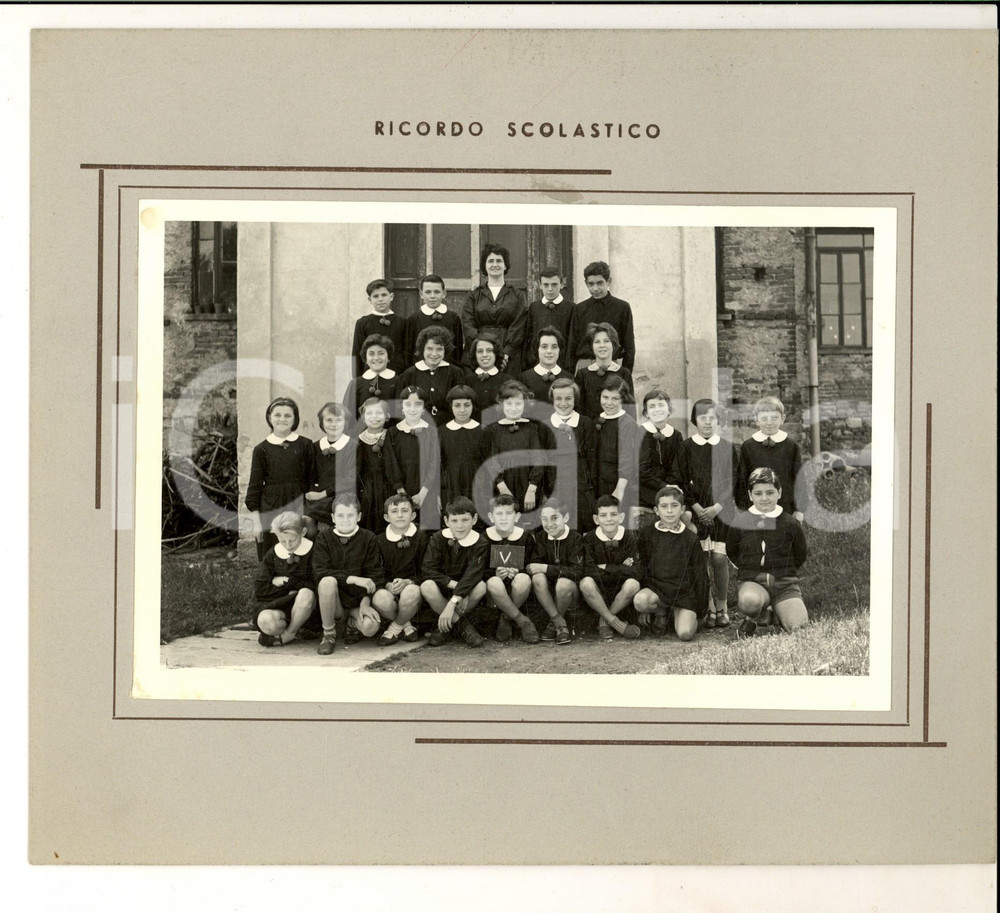 Fotografia d epoca originale 1950 ca AREA MILANESE Ritratto di una classe 5 elementare Foto VINTAGE 23x20 1