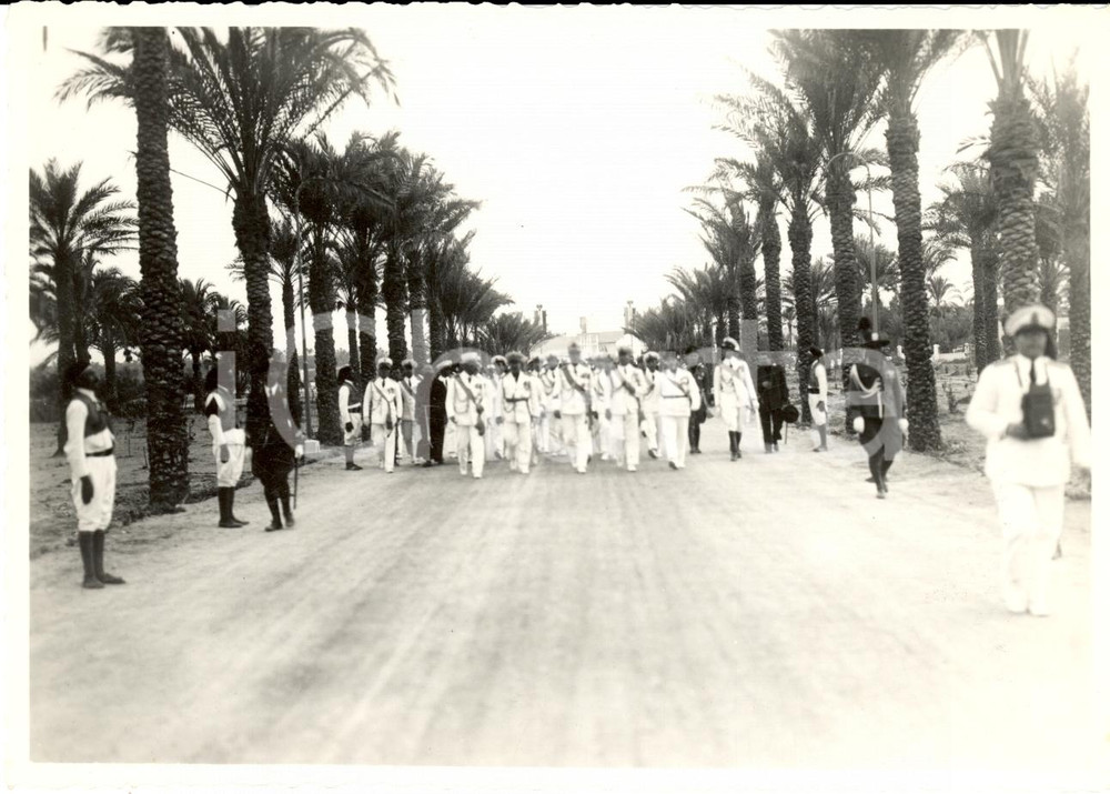 Fotografia d epoca originale 1938 TRIPOLI Sfilata dei Reali d ITALIA in visita FOTO 1