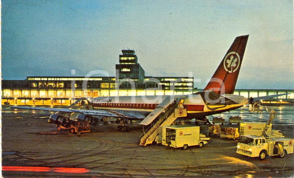 Cartolina originale da collezione 1967 Montreal Airport,  view with Air Canada DC8 1