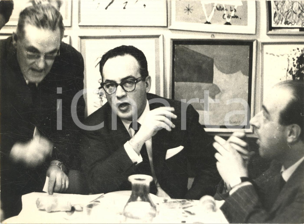 1963 VENEZIA Dino DE LAURENTIIS dopo il sequestro de "Il processo di Verona"