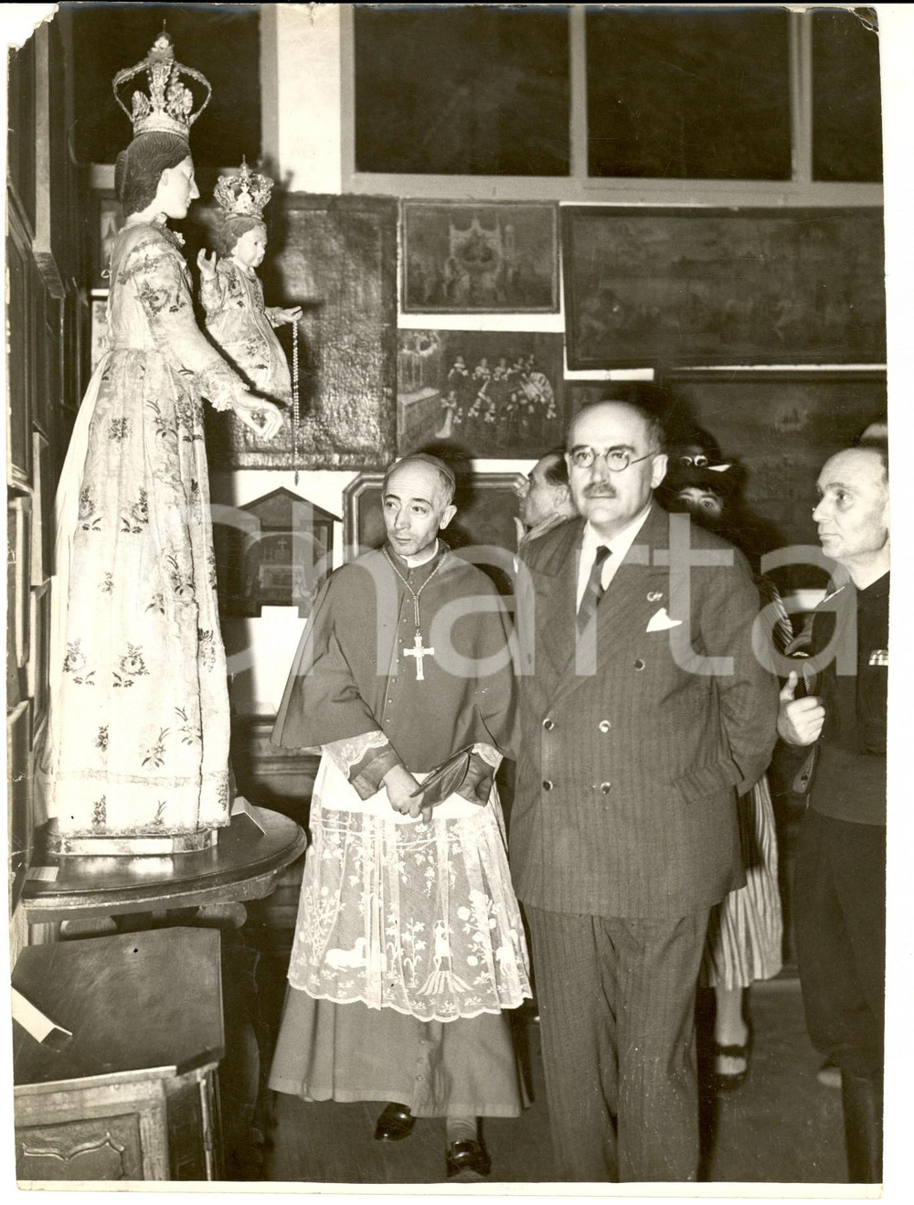 Fotografia d epoca originale 1938 MILANO Card. SCHUSTER e Luigi SORRENTO alla mostra dell Arte Popolare 1