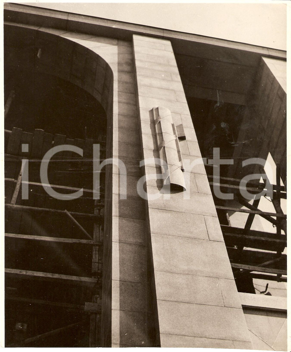 Fotografia d'epoca originale 1933 MILANO Il Fascio Littorio su facciata TRIENNALE 1