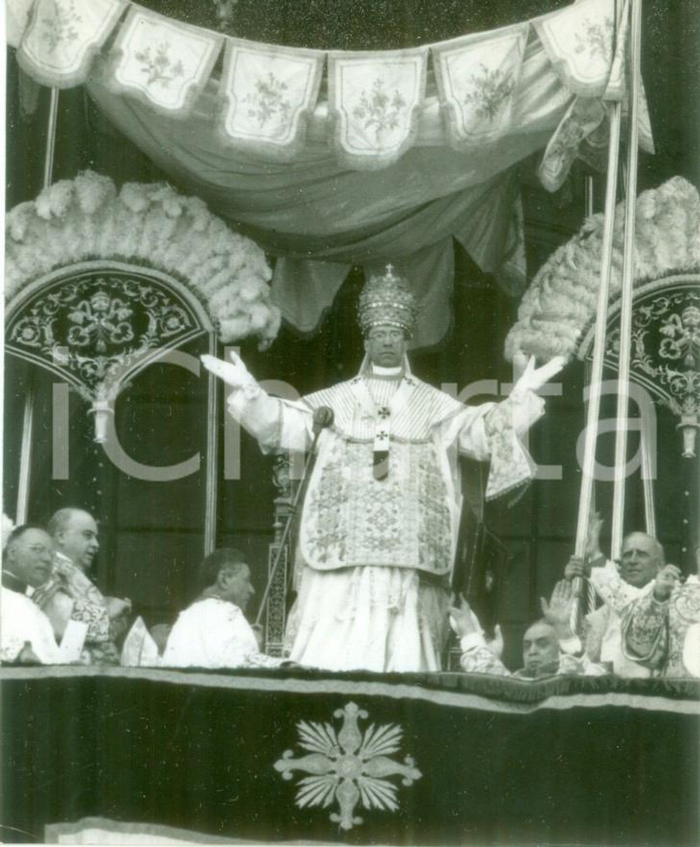 Fotografia d epoca originale 1939 ROMA Papa PIO XII benedice il popolo a San Giovanni in Laterano Fotografia 1