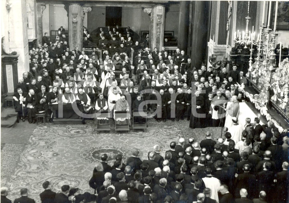 Fotografia d epoca originale 1953 TORINO Congresso Eucaristico  Discorso del card. Ildefonso SCHUSTER Foto 1