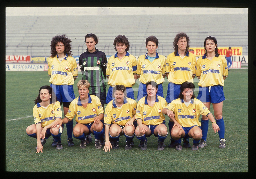 35mm vintage slide* 1988 CALCIO FEMMINILE Squadra A.C.F. EUROMOBIL MODENA