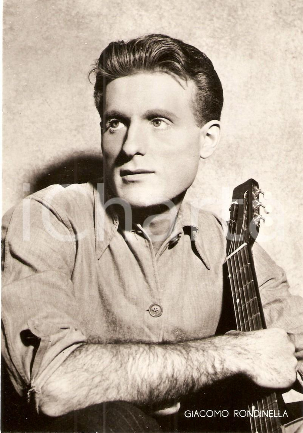 Cartolina originale da collezione 1960 ca MUSICA Giacomo RONDINELLA Ritratto con chitarra *Cartolina FG NV 1