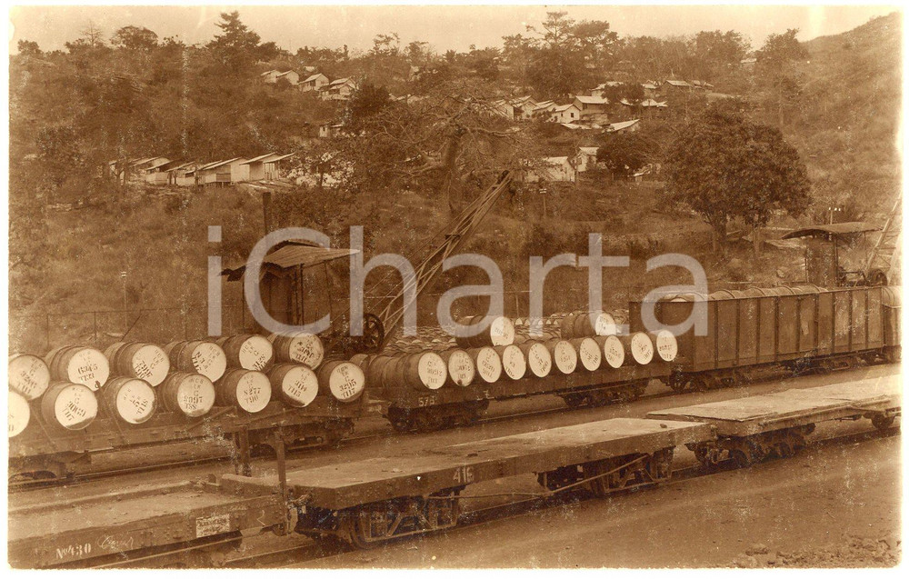 1920 ca CONGO BELGE - THYSVILLE - Transport de fûts - Photo 14x9 cm Fotografia originale d'epoca, in formato cartolina postale. GOOD/buono  Formato: 14x9 cm originale e autentica 1