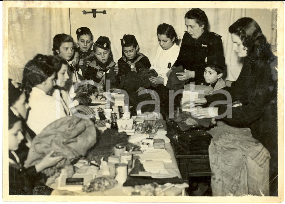 Fotografia d epoca originale 1941 MILANO WW2 I doni dei BALILLA per i combattenti Foto DANNEGGIATA 1