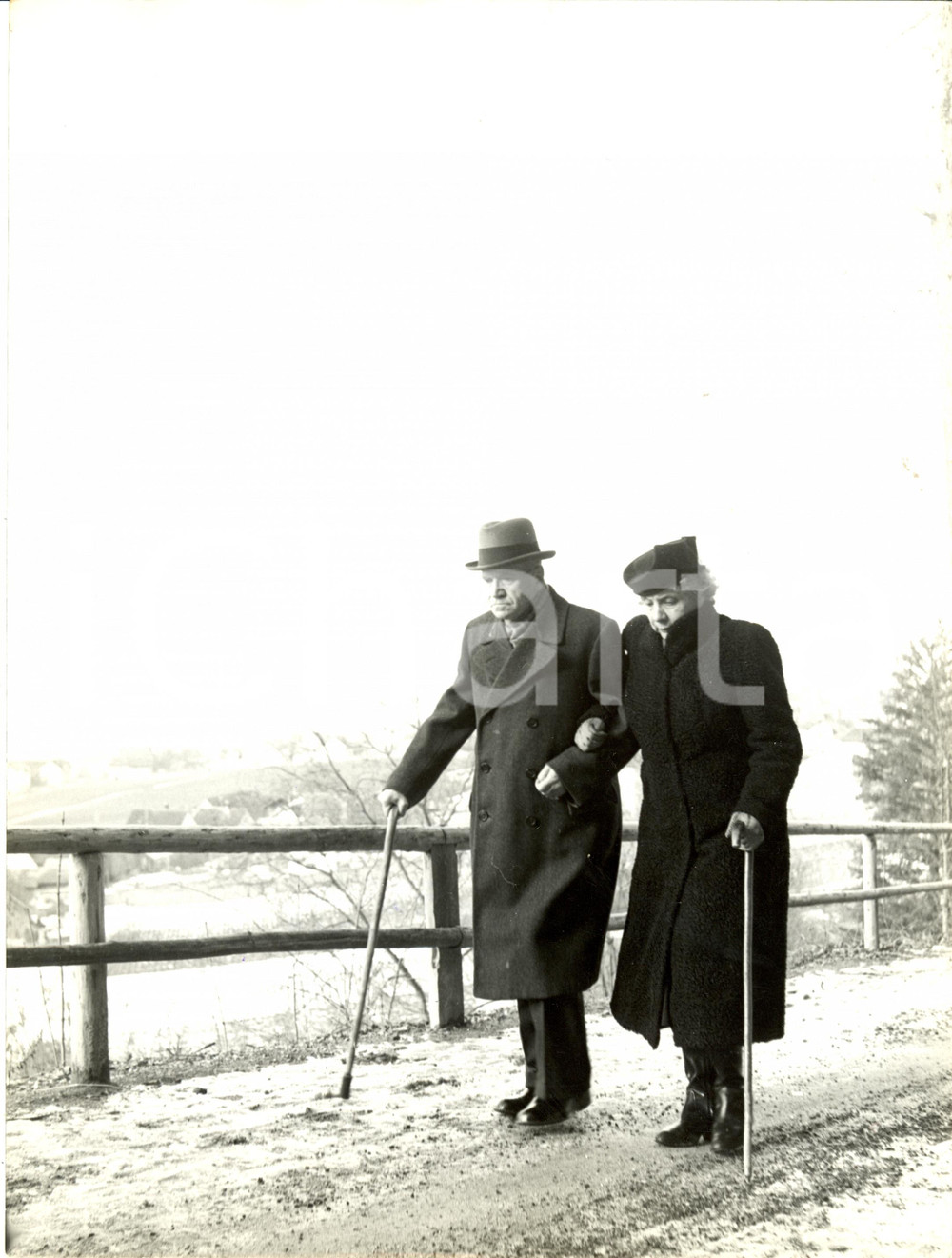 Fotografia d epoca originale 1945 ca VADUZ LIECHTENSTEIN Il paradiso dei milionari Fotografia 1