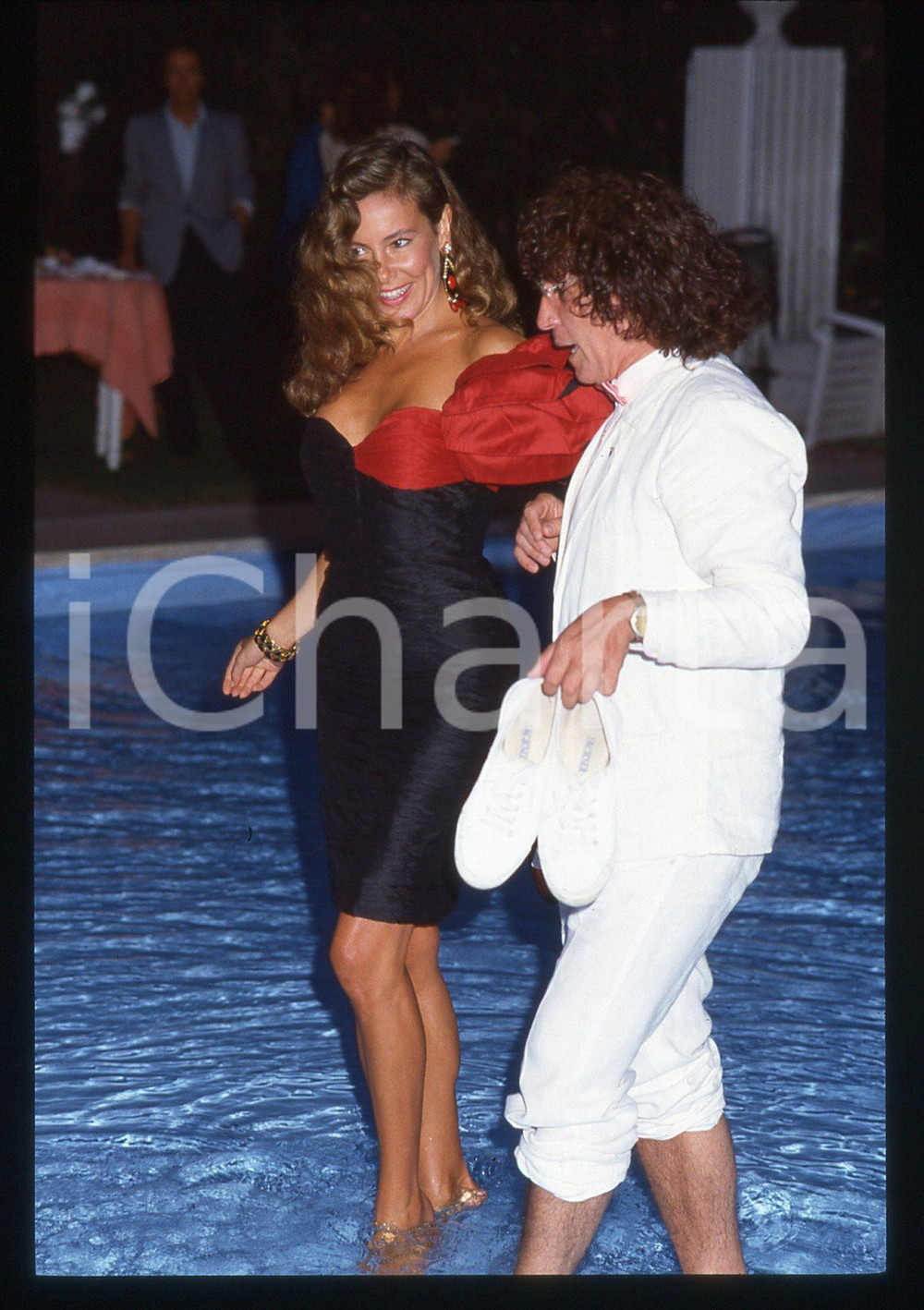 35mm vintage slide* 1988 COSTUME - Ana OBREGON e Gianfranco BULLO in piscina 17
