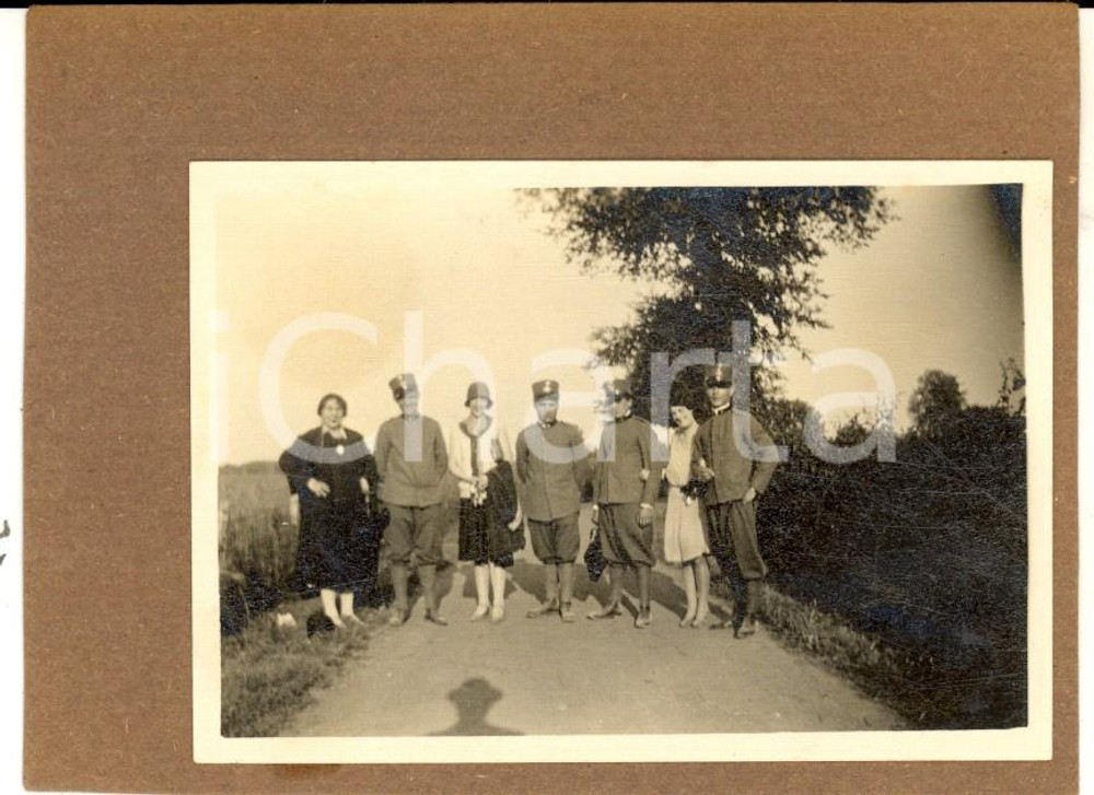 Fotografia d epoca originale Luglio 1929 REGIO ESERCITO PAVIA Ufficiali di fanteria con le mogli Foto 10x7 1