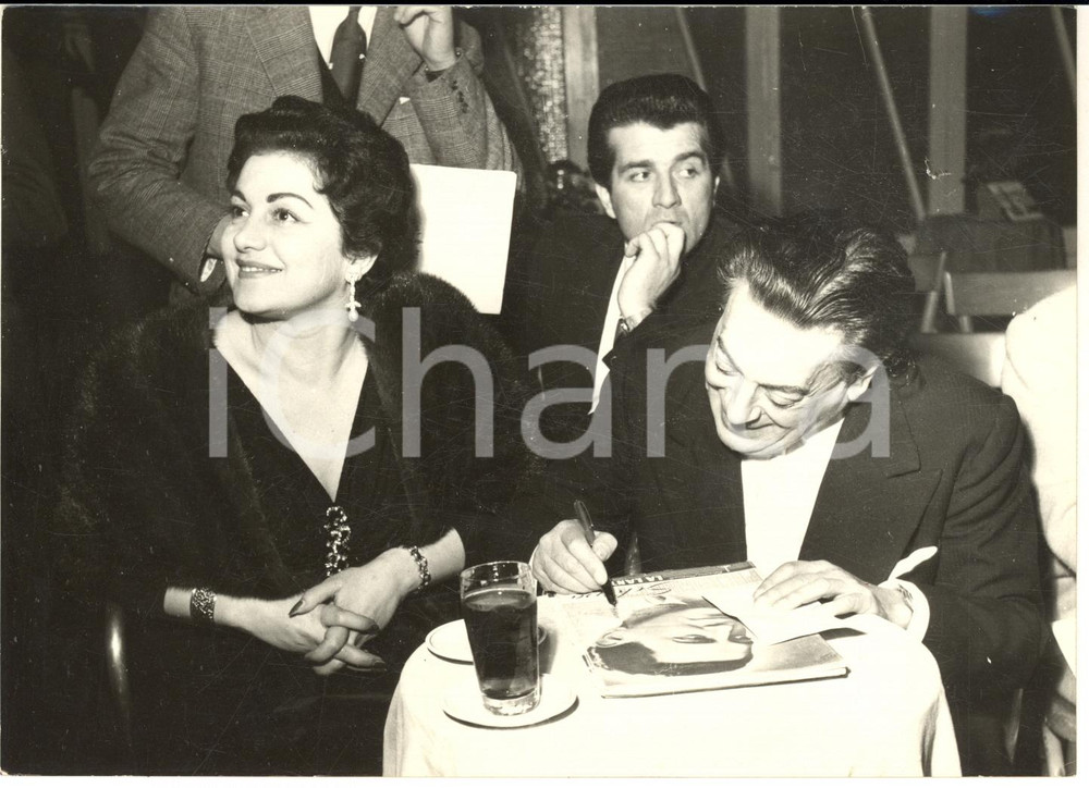 1955 ca GENOVA Tenore Tito SCHIPA firma autografi con la moglie Diana PRANDI 