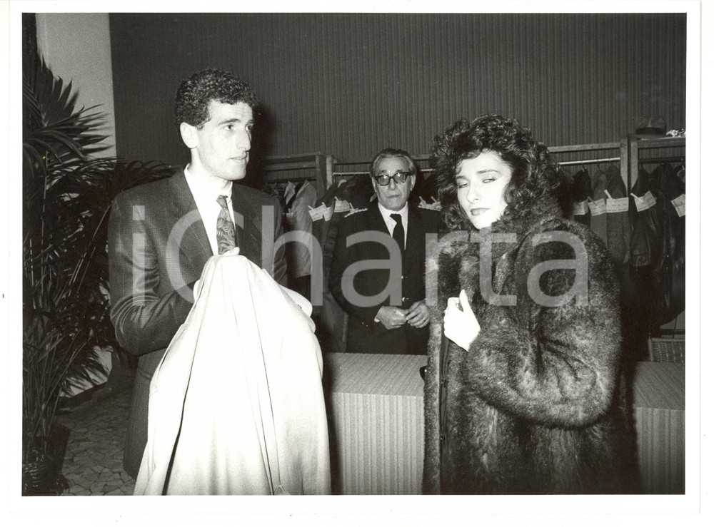 Fotografia d epoca originale 1990 ca MILAN Calciatore Mauro TASSOTTI con la moglie Antonella PERABONI Foto 1