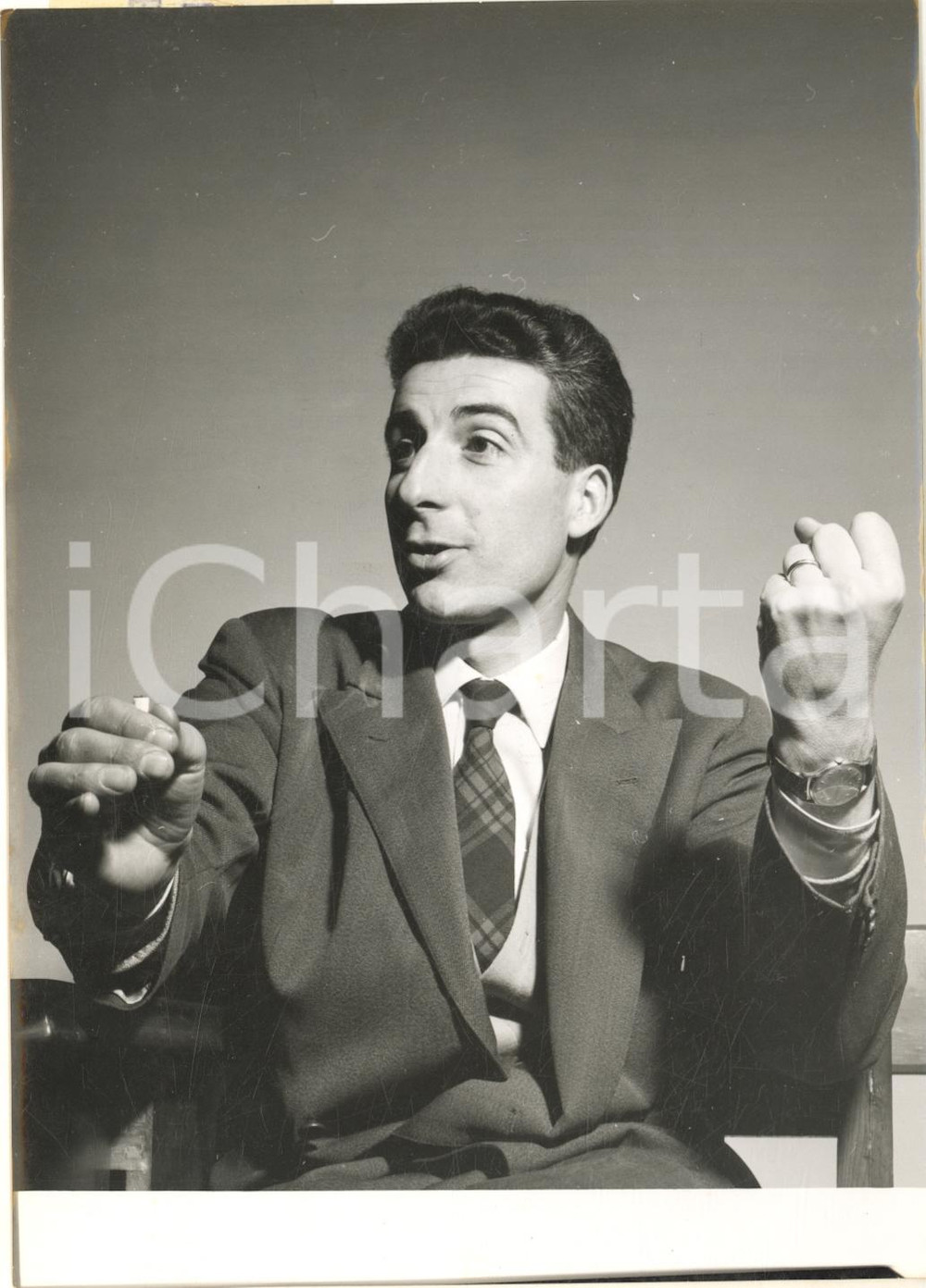 1956 BOLOGNA Roberto BOSI concorrente di LASCIA O RADDOPPIA per l'etnologia *Foto