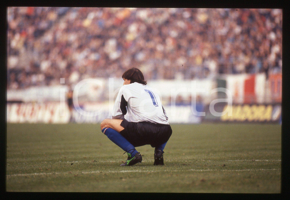 35mm vintage slide* 1989 BOLOGNA CALCIO ITALIA vs BRASILE 0-1 - Walter ZENGA