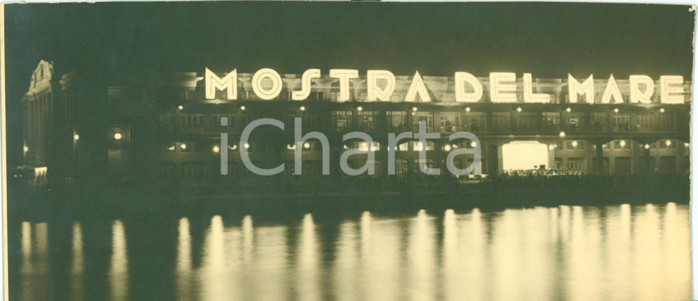 Fotografia d epoca originale 1934 TRIESTE Visione notturna Mostra del Mare STAZIONE MARITTIMA Fotografia 1