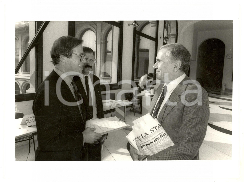 Fotografia d epoca originale 1986 MILANO Convegno POLITEIA  Conversazione con Enzo TORTORA Foto 24x18 cm 1