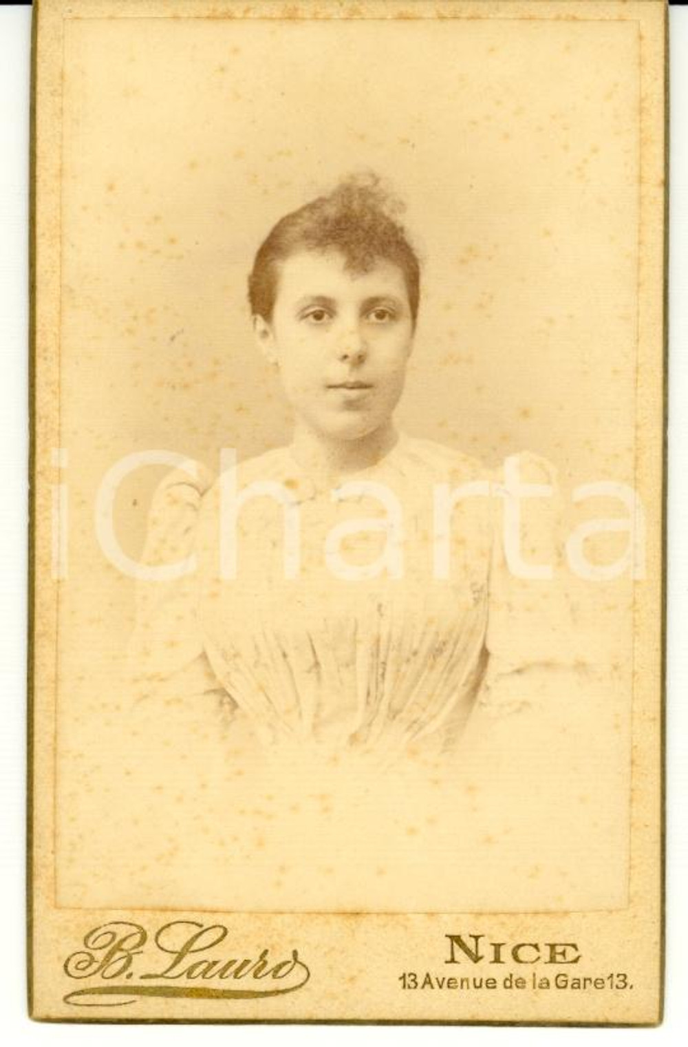 Fotografia d'epoca originale 1900 NICE (F) Portrait de jeune femme - Photo B. LAURO CDV 1