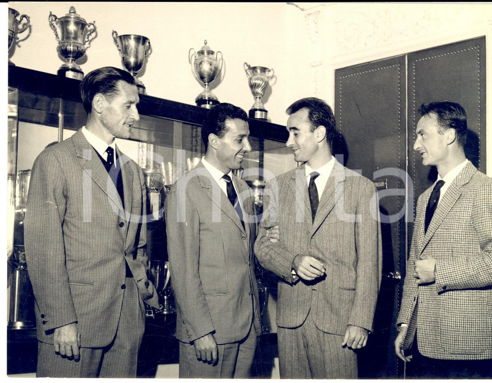 Fotografia d epoca originale 1960 ca MILAN Nils LIEDHOLM Giorgio GHEZZI Carlo GALLI Vincenzo OCCHETTA Foto 1