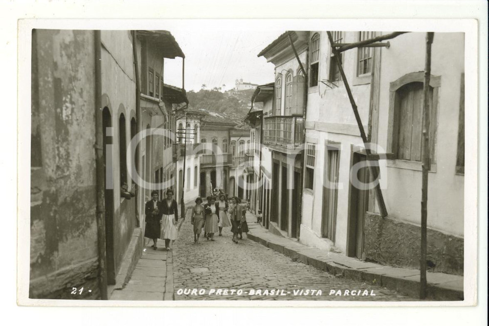 Cartolina originale da collezione 1940 (?) OURO PRETO BRASIL Strada animata FP NV 1
