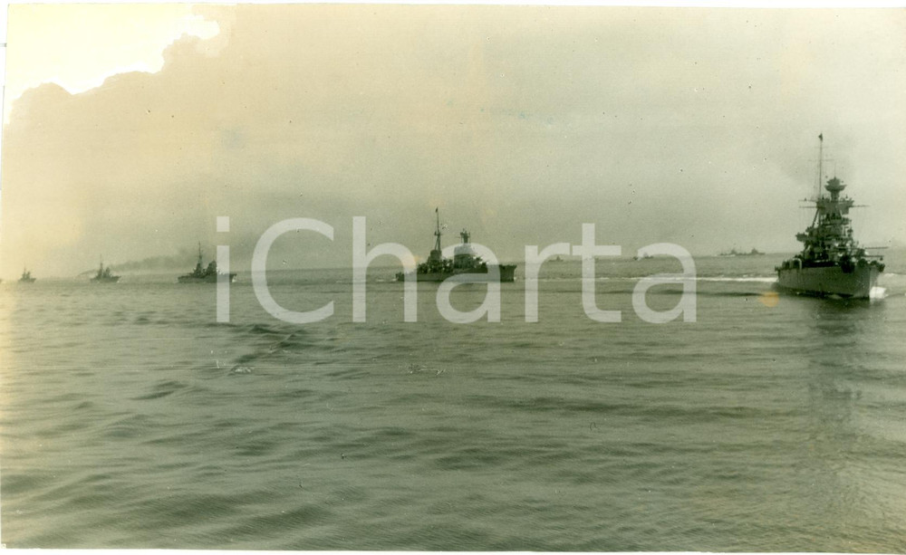 Fotografia d epoca originale 1940 ca WWII GUERRA NAVALE ITALIANA Incrociatori Fotografia DANNEGGIATA INEDITA 1