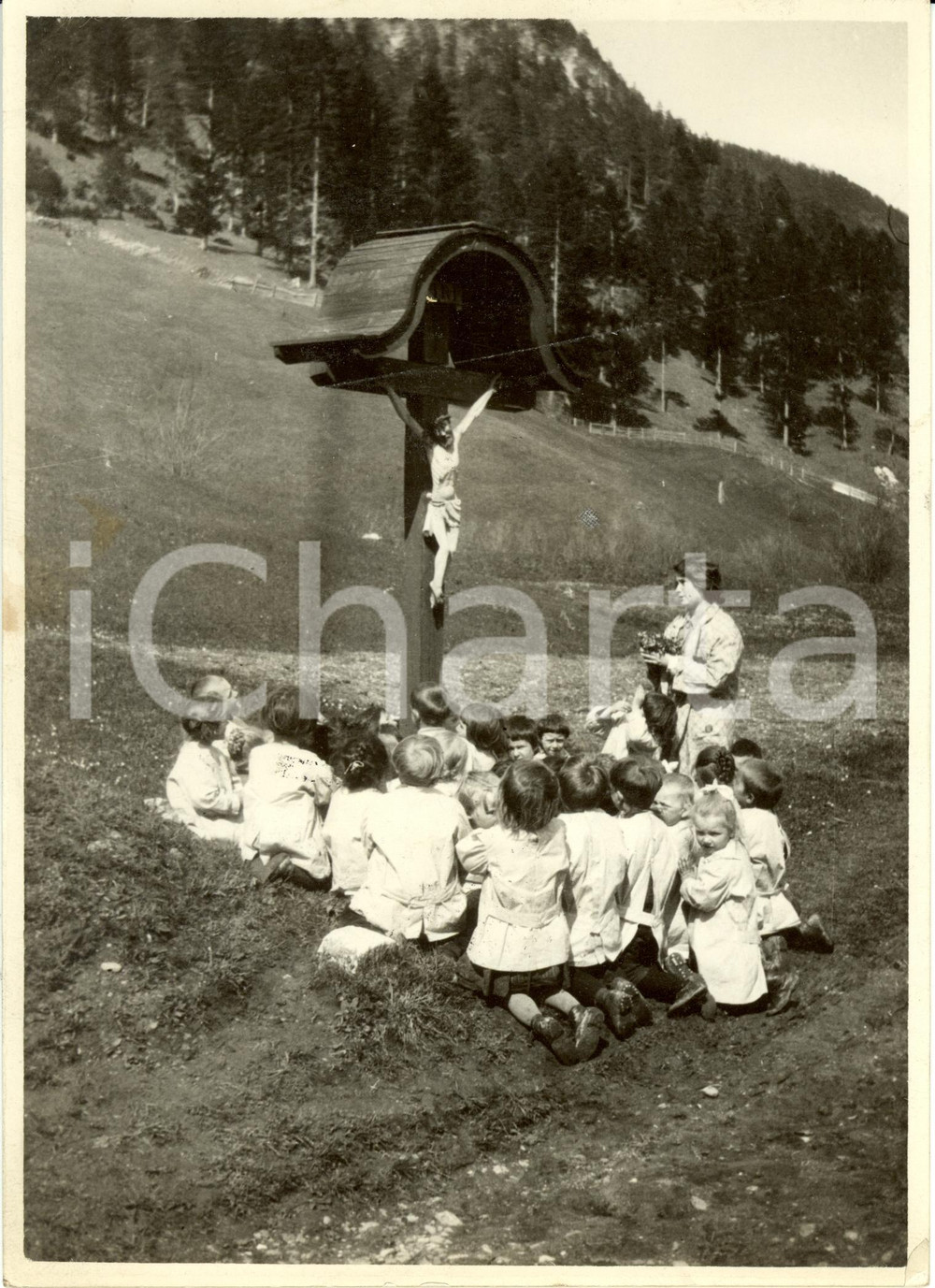 Fotografia d epoca originale 1939 TARVISIO UD La preghiera dei bambini dell asilo di CAMPOROSSO Fotografia 1