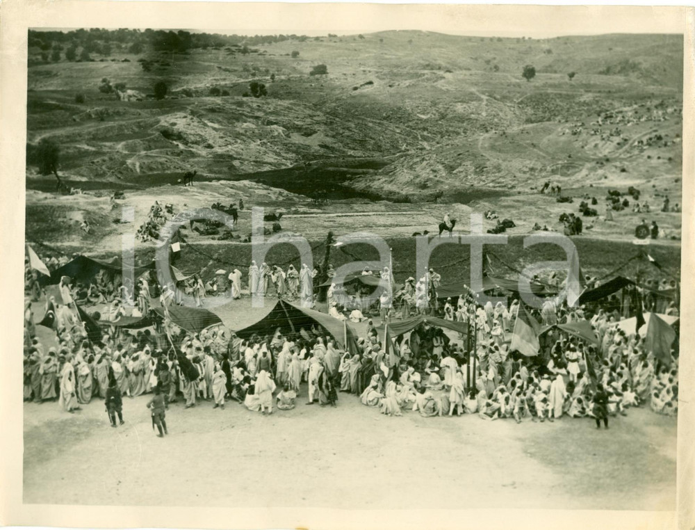 Fotografia d epoca originale 1935 ca GARIAN LIBIA Accampamento di beduini con cammelli FOTOGRAFIA 1