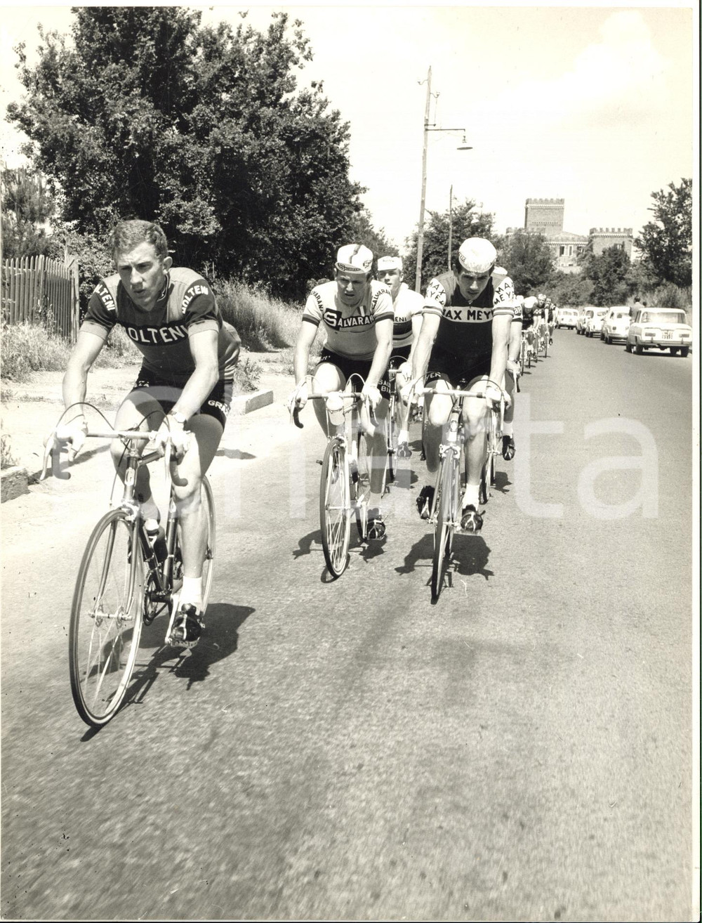 1967 CICLISMO GIRO D'ITALIA Tappa ROMA-NAPOLI Gianni MOTTA guida il gruppo *Foto