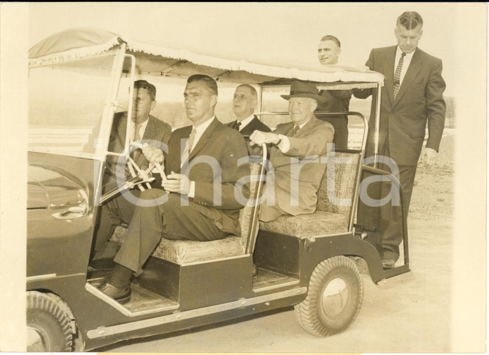 1960 GETTYSBURG Dwight EISENHOWER e Charles DE GAULLE visitano la tenuta *Foto