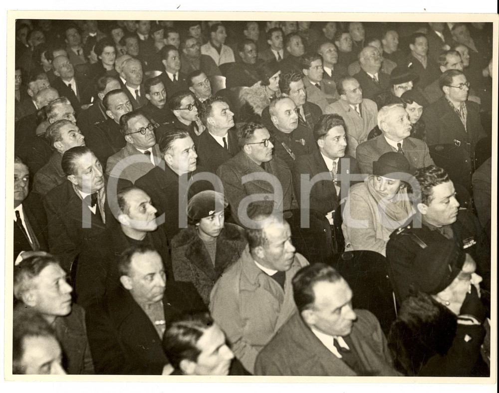 Fotografia d epoca originale 1938 MILANO Pubblico alla premiazione dei vincitori della BATTAGLIA DEL GRANO 1
