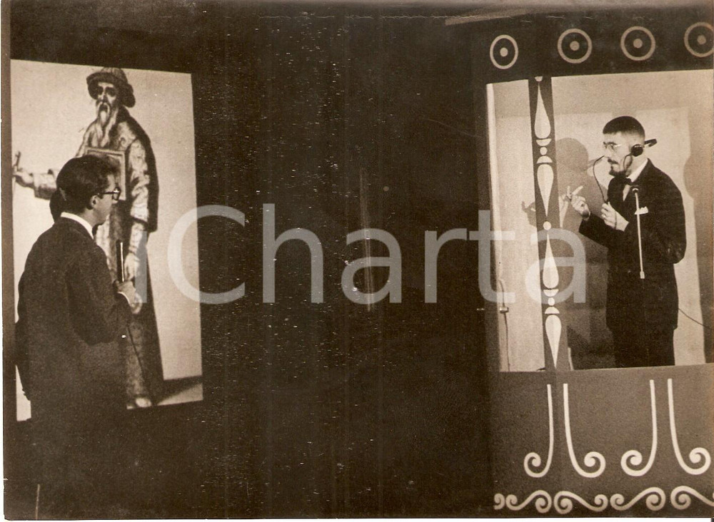 Fotografia d epoca originale 1956 LASCIA O RADDOPPIA Mike BONGIORNO fa domande a Gianluigi MARIANINI Foto 1