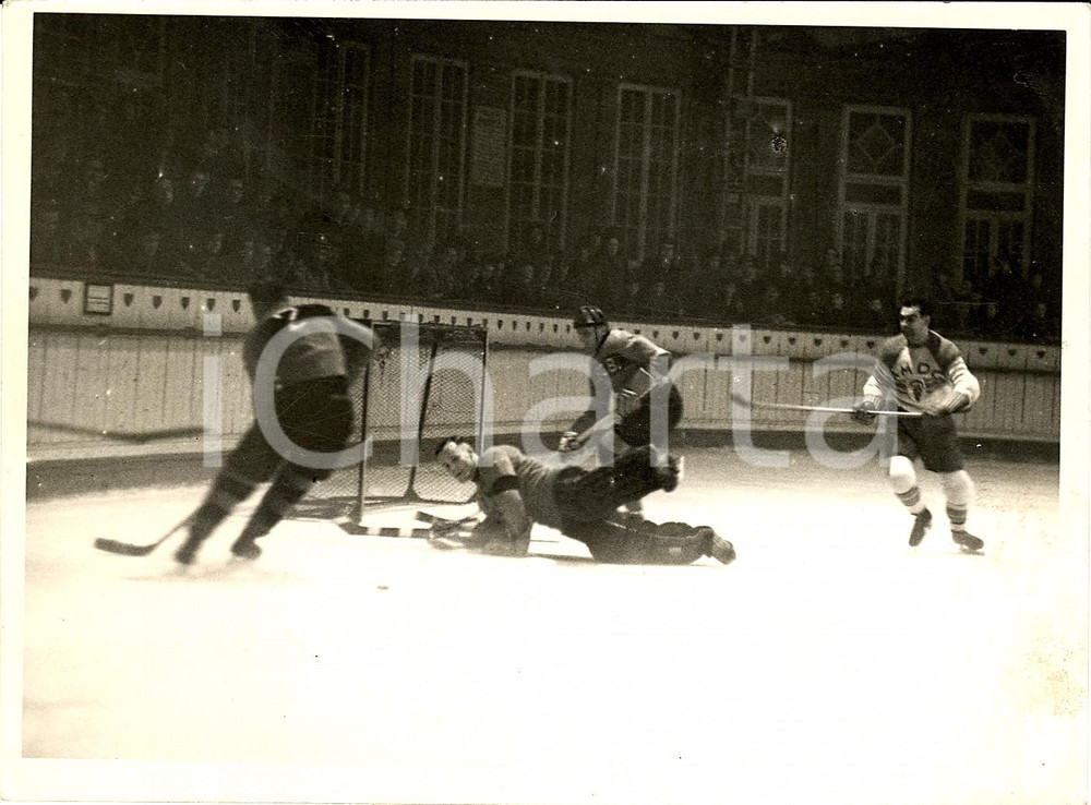 Fotografia d'epoca originale 1939 MILANO Hockey sul ghiaccio Una fase della partita *Fotografia 1