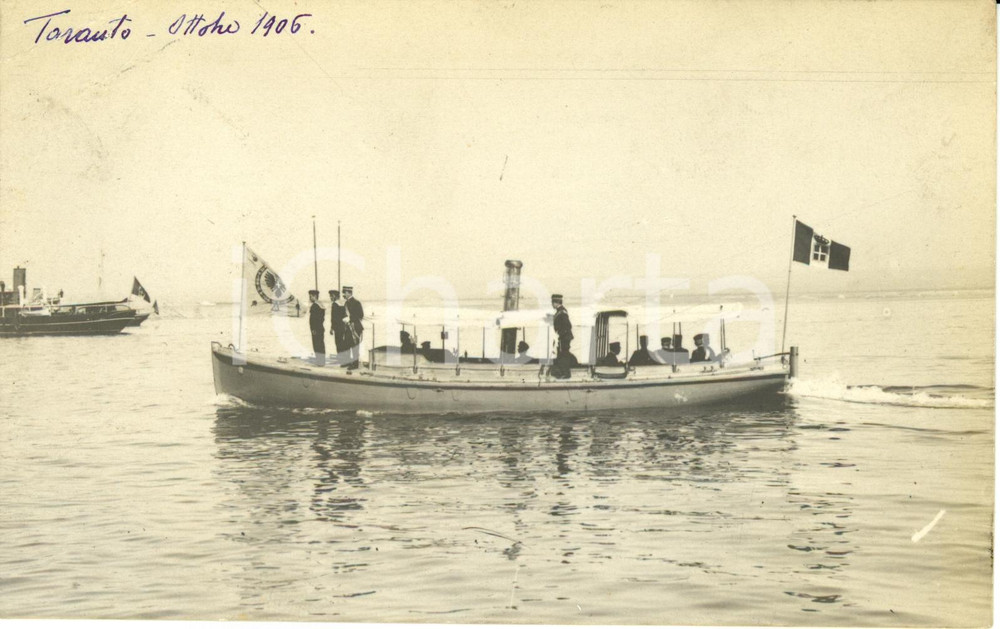 Cartolina originale da collezione 1906 TARANTO REGIA MARINA Re Vittorio Emanuele III (?) su lancia a vapore *RARA 1