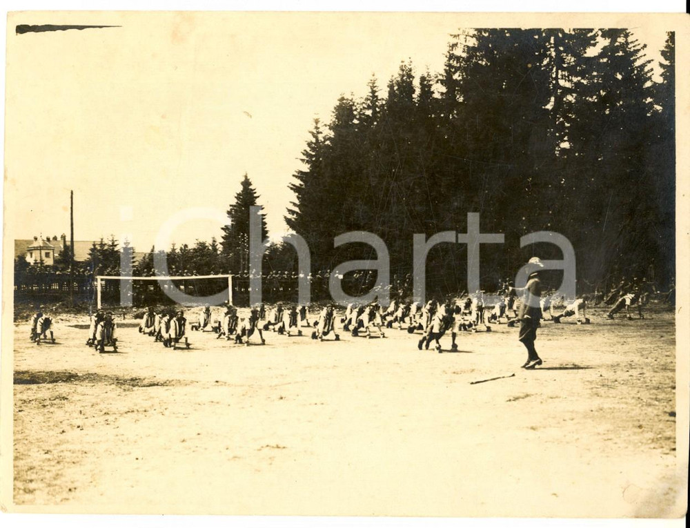 Fotografia d epoca originale 1920 ca PIEMONTE ? Ginnastica per allievi di un collegio militare Foto 15x12 1