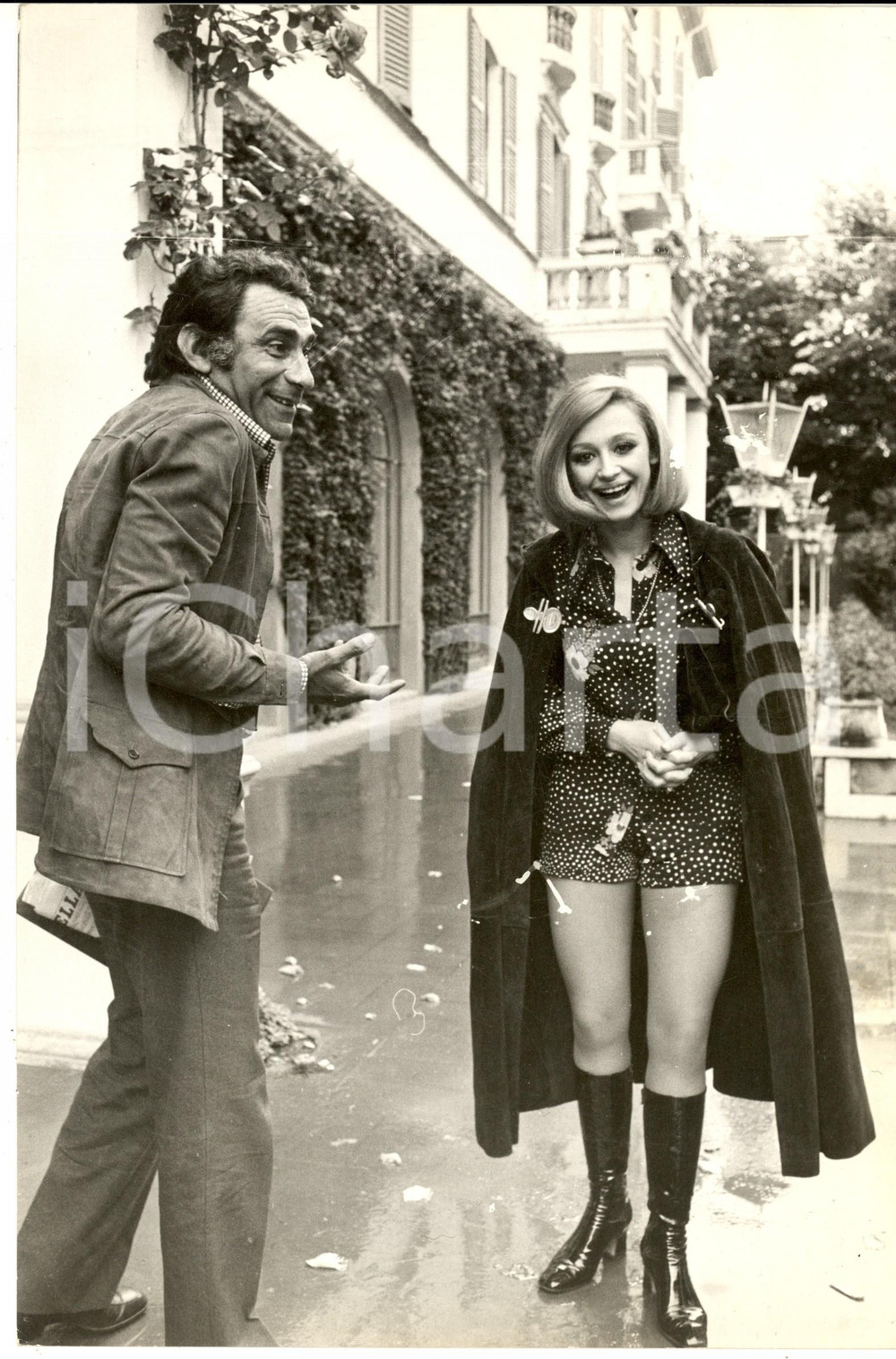Fotografia d epoca originale 1970 ca COSTUME ITALIA Raffaella CARRA  con Alberto LUPO Foto 20x30 1