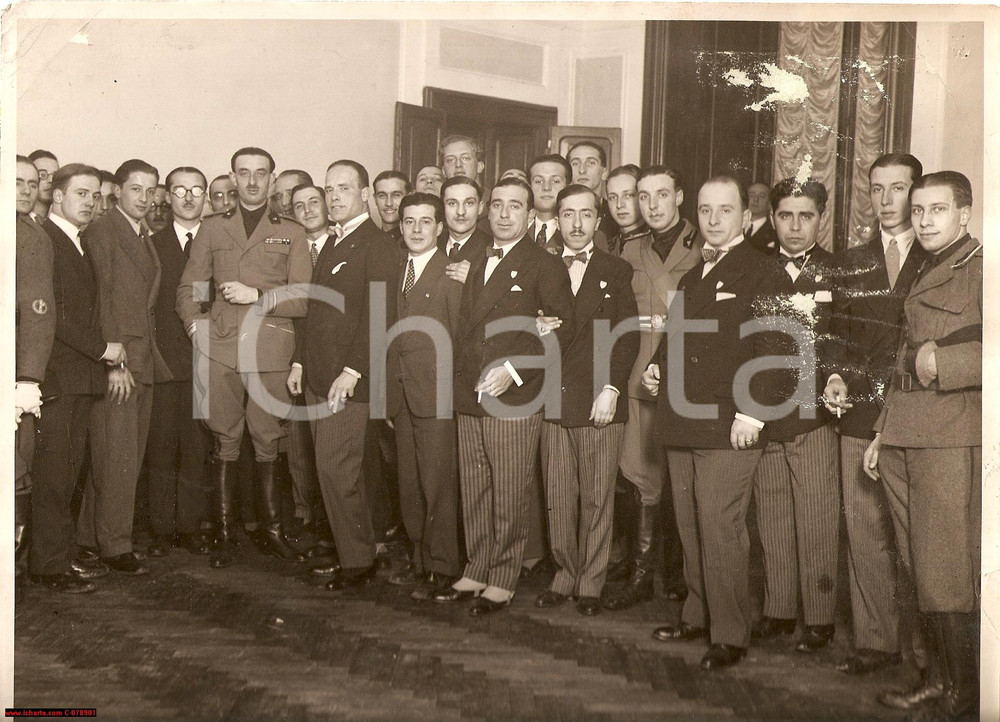 Fotografia d epoca originale 1930 MILANO Studenti Argentini in visita PALAZZO MARINO 1